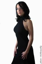 Aurely, Mannequin free-lance, Paris ; Photo numérique B.DHOUAILLY